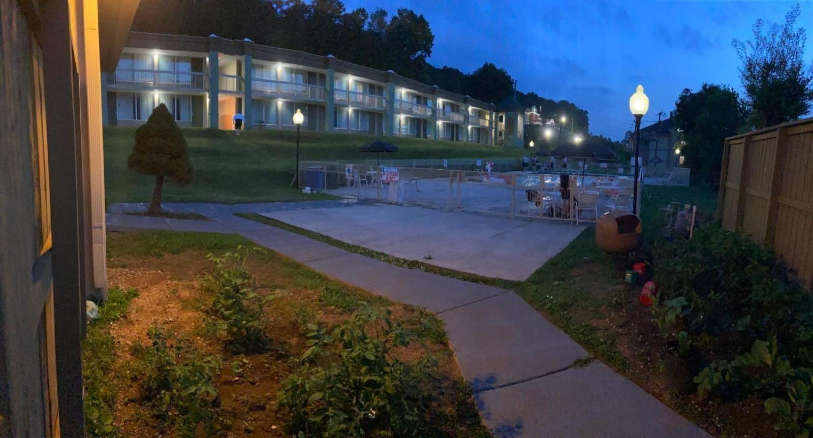 Quality Inn Harriman Bagian luar foto